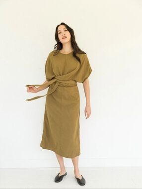 Sunday Textured Tie-Waist Dolman Dress In Tapenade